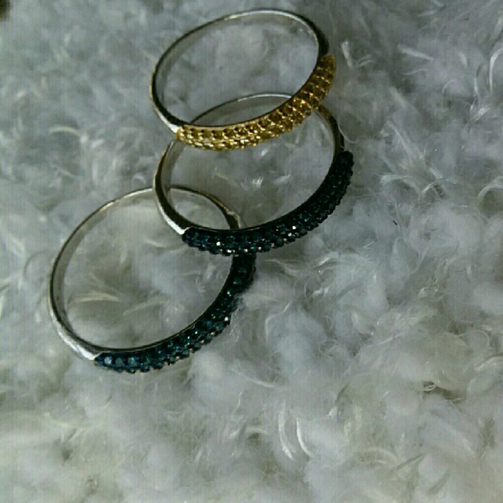 NWT 1/2 ctw Blue Diamond (2) or Canary Yellow Diam
